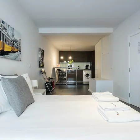 Flh Alfama דירה